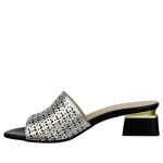 Klapki damskie Boccato 335.470.188.40 SREBRO-5