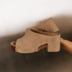 Klapki damskie Karino 6072/001 beżowe-2