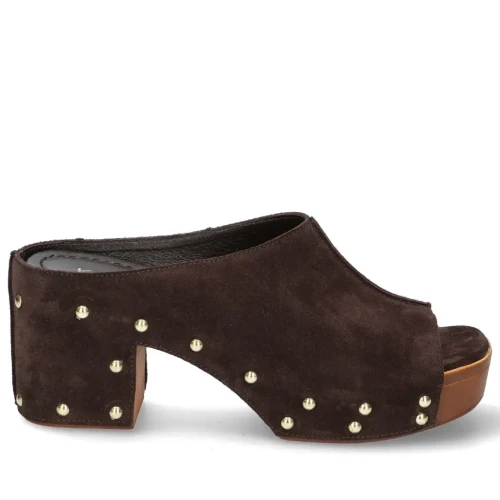 Klapki damskie Karino 6072/015 brązowe